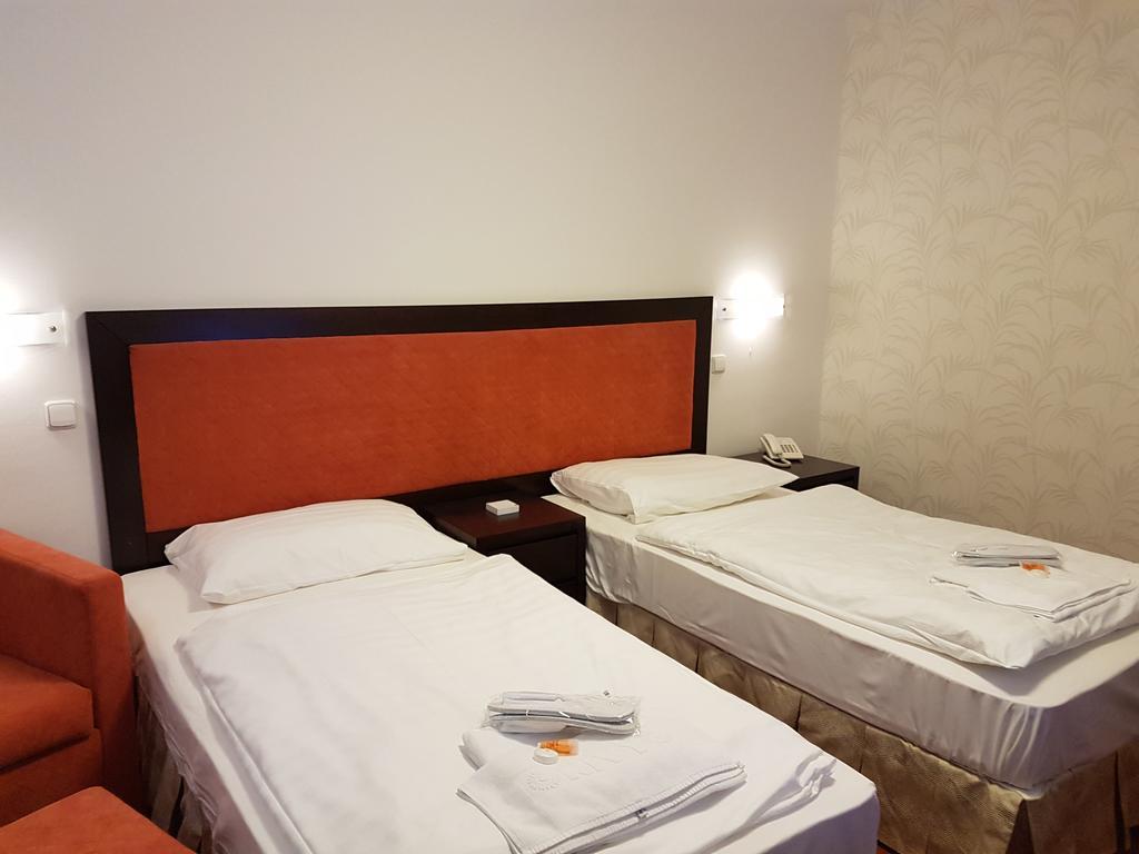 Hotel Nivy 브라티슬라바 외부 사진