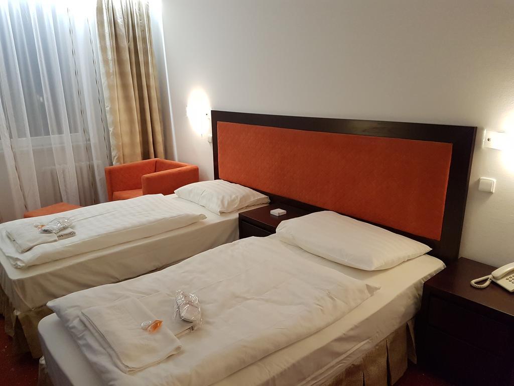 Hotel Nivy 브라티슬라바 외부 사진
