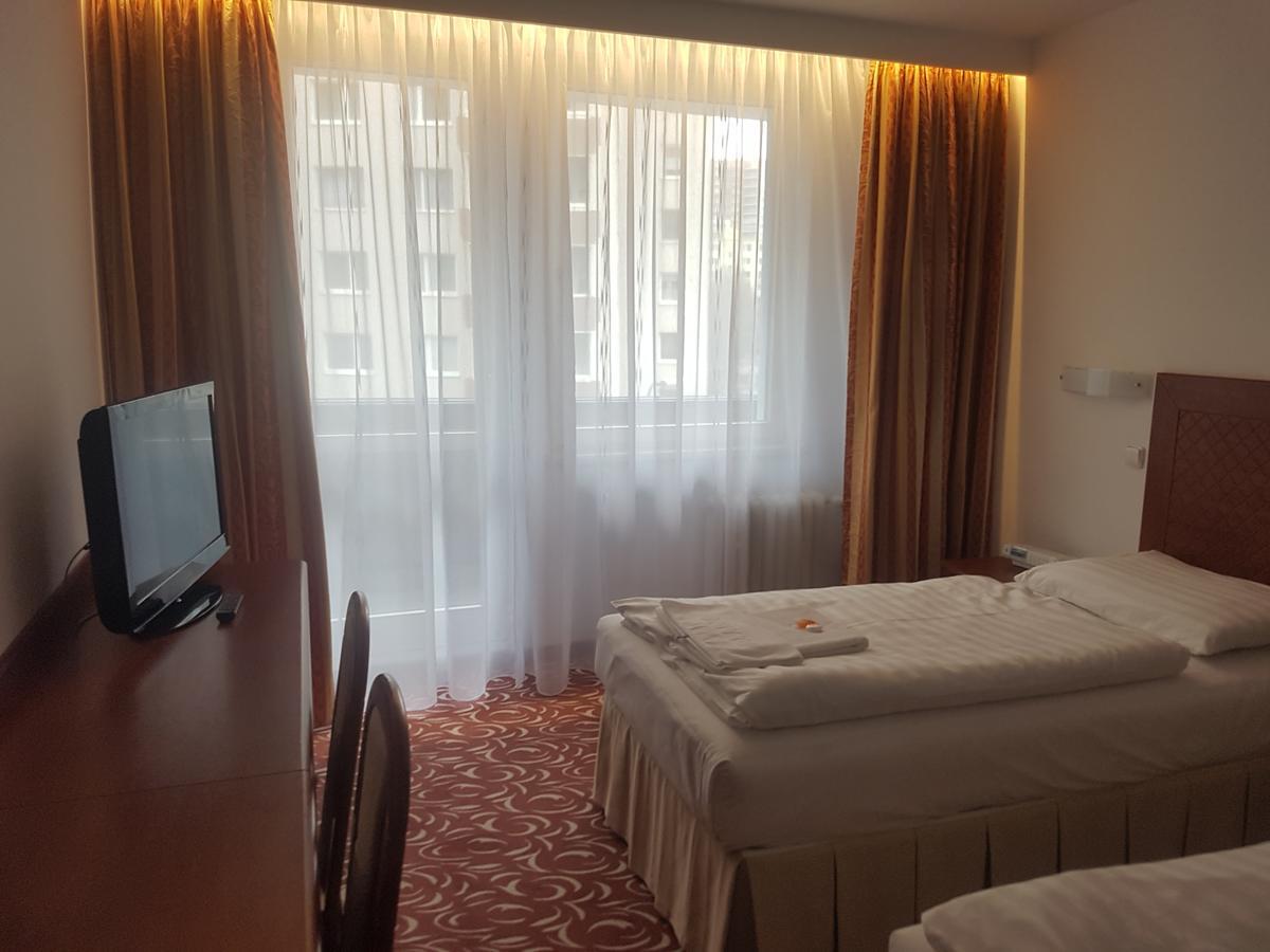 Hotel Nivy 브라티슬라바 외부 사진