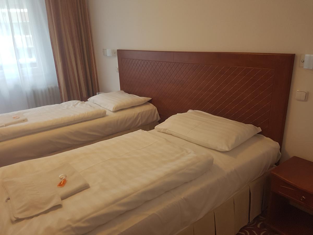 Hotel Nivy 브라티슬라바 외부 사진