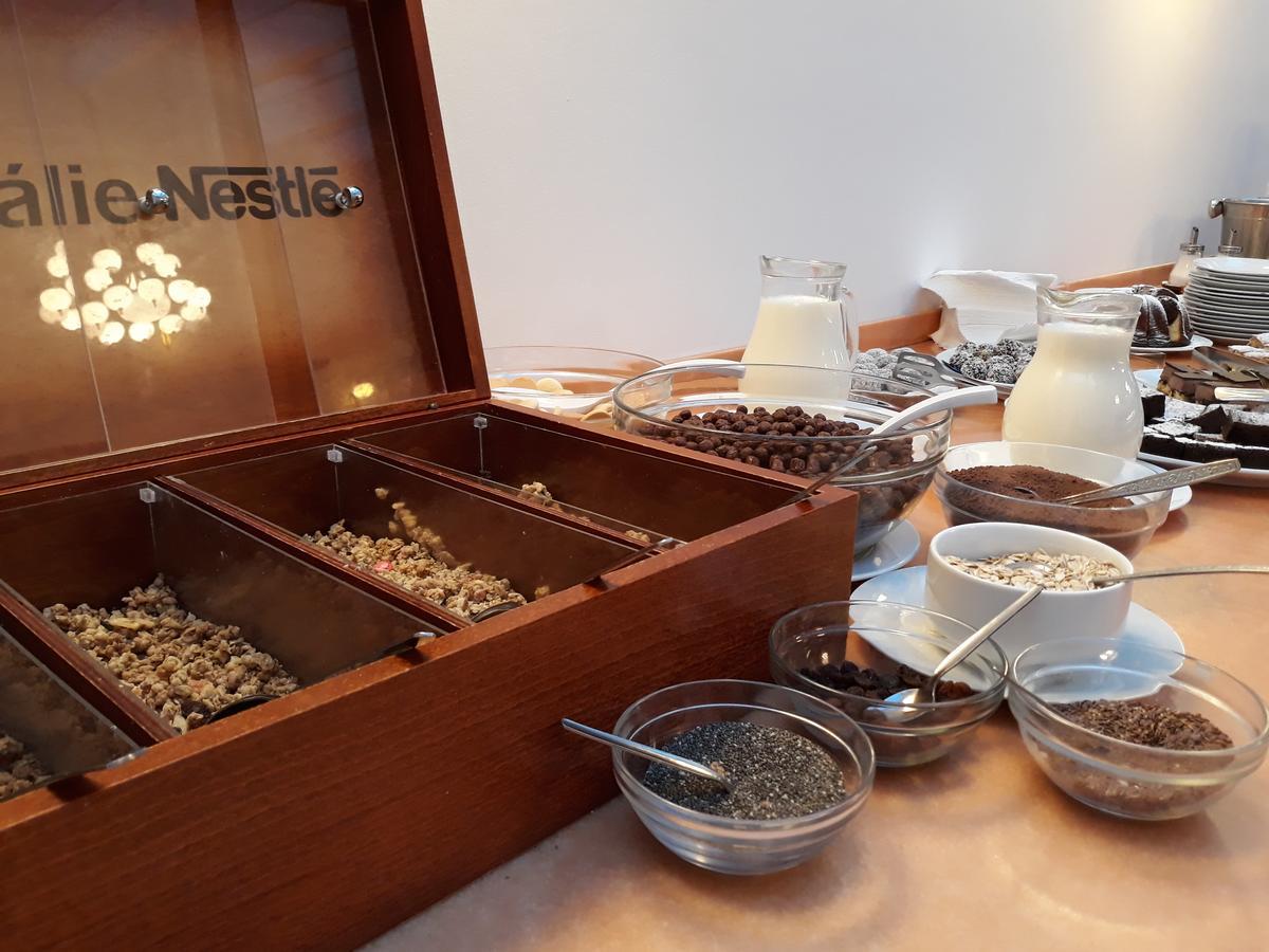 Hotel Nivy 브라티슬라바 외부 사진